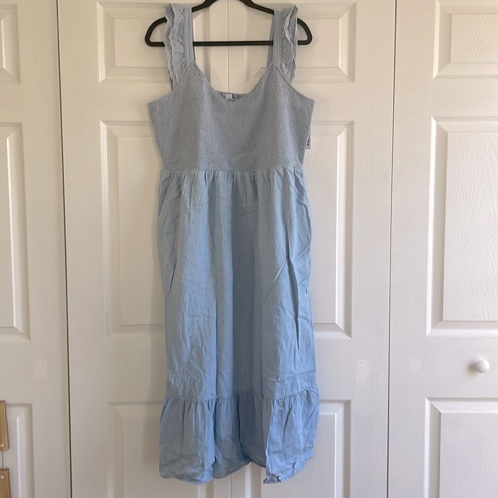 New with tags Old Navy XL light blue denim dress